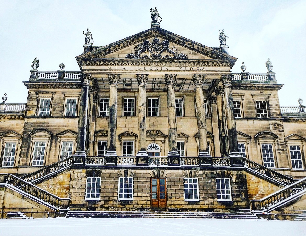 Wentworth_House's tweet photo. Sending our very warmest wishes to all our followers this Christmas from everyone at Wentworth Woodhouse 🎄 https://t.co/SKOd5tdmev