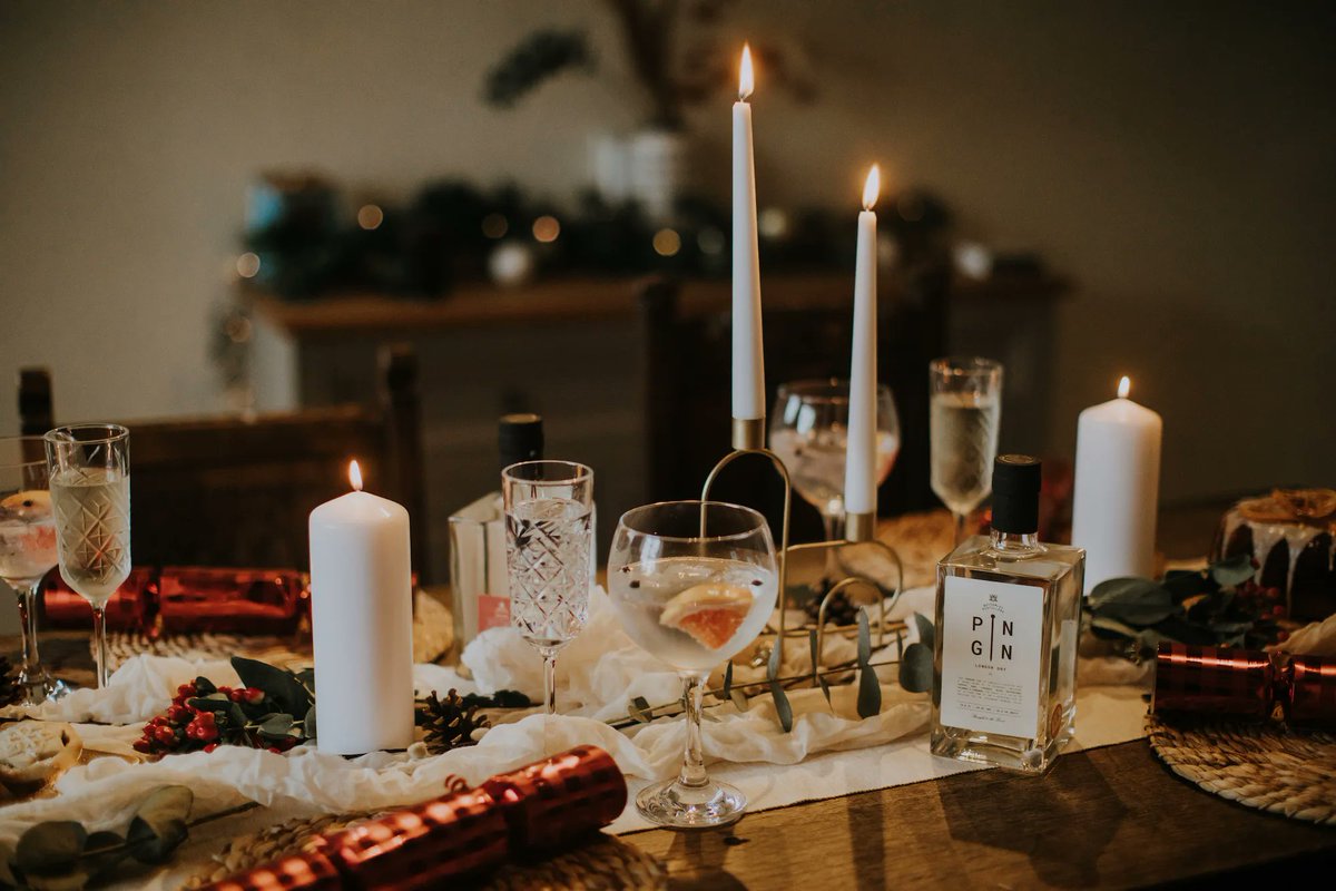 Merry Christmas everyone! Whatever you're doing, we hope it's full of laughter and gin! 🍸  

Please note working hours in the distillery may vary now until 4 January! If you need to contact us just drop us an email at info@bottomleydistillers.co.uk

We'll see you in the year!