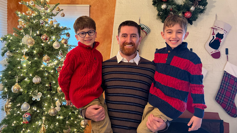AFTVnews's tweet photo. Merry Christmas! https://t.co/gNATfQ6IGQ https://t.co/o8JxkOwgxu