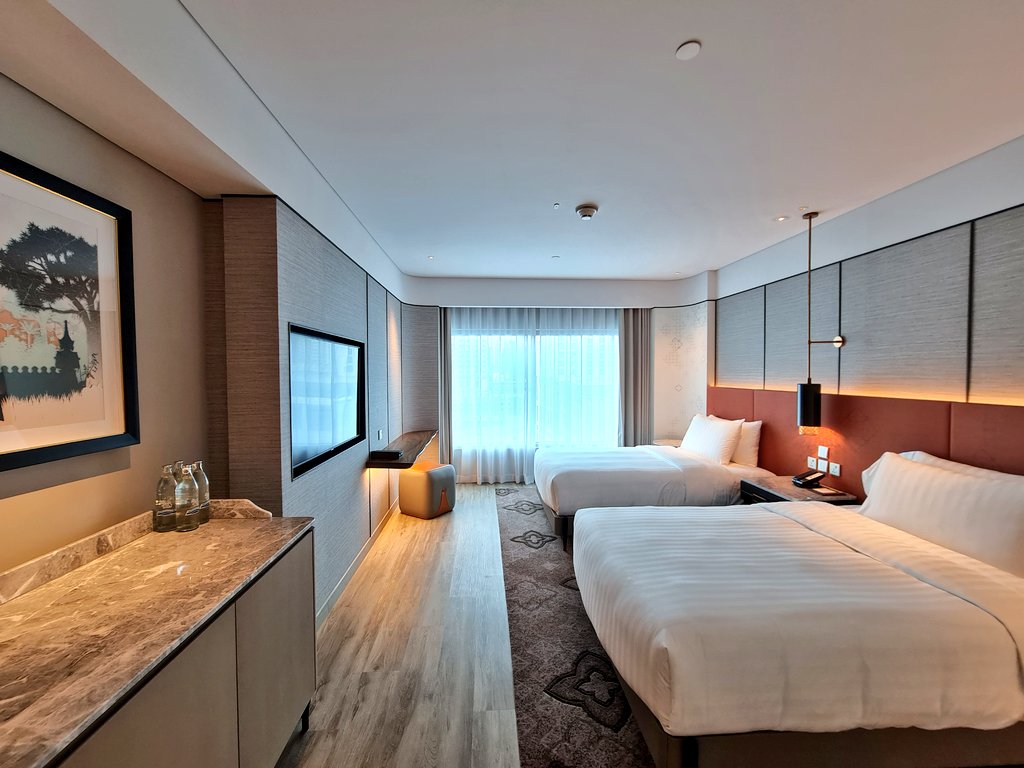 soyoso's tweet image. Time to give back : แทนคำขอบคุณ ฟลว.ทุกคนที่อยู่เป็นเพื่อนกันมา (ทั้งใหม่และเก่า) คริสต์มาสนี้พี่มีของขวัญเล็กๆ น้อยๆ มาแจก เป็นเวาเชอร์ที่พักในกทม.ครับ
กติกาอ่านดีๆ น๊า
เวาเขอร์ได้แก่
1.Amari Watergate ห้องพรีเมียร์รูม รวมอาหารเช้าสำหรับ 2 ท่าน พักได้ถึง 15 เมย. 2022  = 1 ใบ