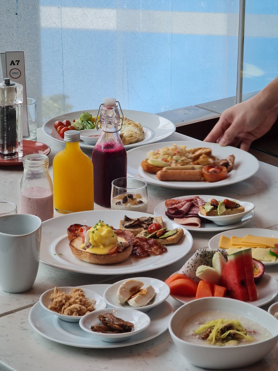 soyoso's tweet image. Time to give back : แทนคำขอบคุณ ฟลว.ทุกคนที่อยู่เป็นเพื่อนกันมา (ทั้งใหม่และเก่า) คริสต์มาสนี้พี่มีของขวัญเล็กๆ น้อยๆ มาแจก เป็นเวาเชอร์ที่พักในกทม.ครับ
กติกาอ่านดีๆ น๊า
เวาเขอร์ได้แก่
1.Amari Watergate ห้องพรีเมียร์รูม รวมอาหารเช้าสำหรับ 2 ท่าน พักได้ถึง 15 เมย. 2022  = 1 ใบ