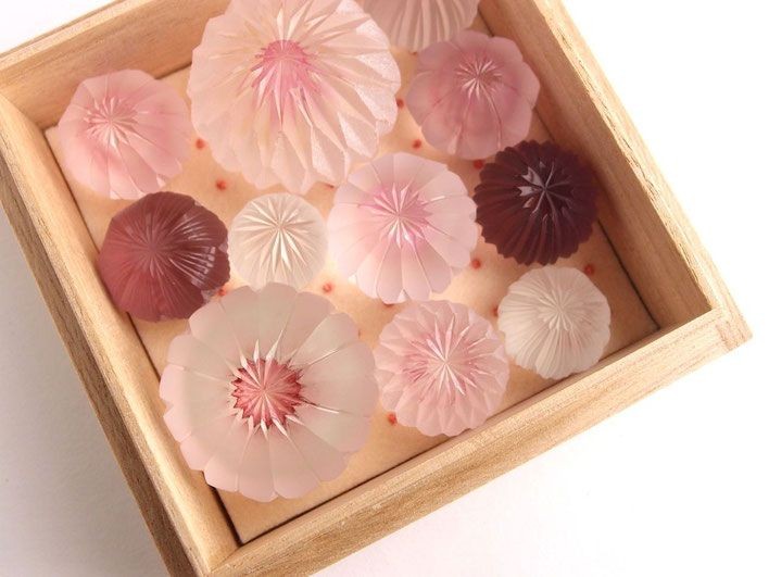 [PACKAGE FOR  @DrDevorac]

　📄　Sir Doctor~ Happy holiday! How are you? I hope you are okay out there! I sent you some presents for you. I hope you'll like it~ 💕

　　　　　　　          sincerely, Tia