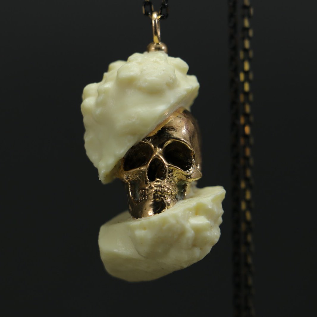 MokoArtDesign's tweet photo. Memento Mori https://t.co/Gmszq7SHpu