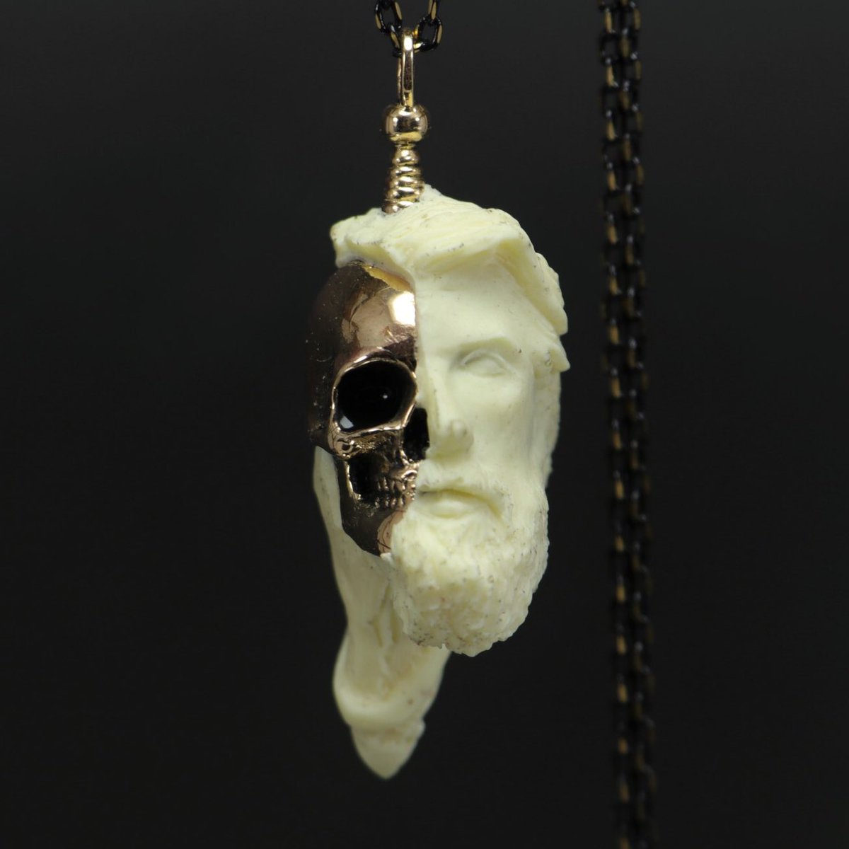 MokoArtDesign's tweet photo. Memento Mori https://t.co/Gmszq7SHpu