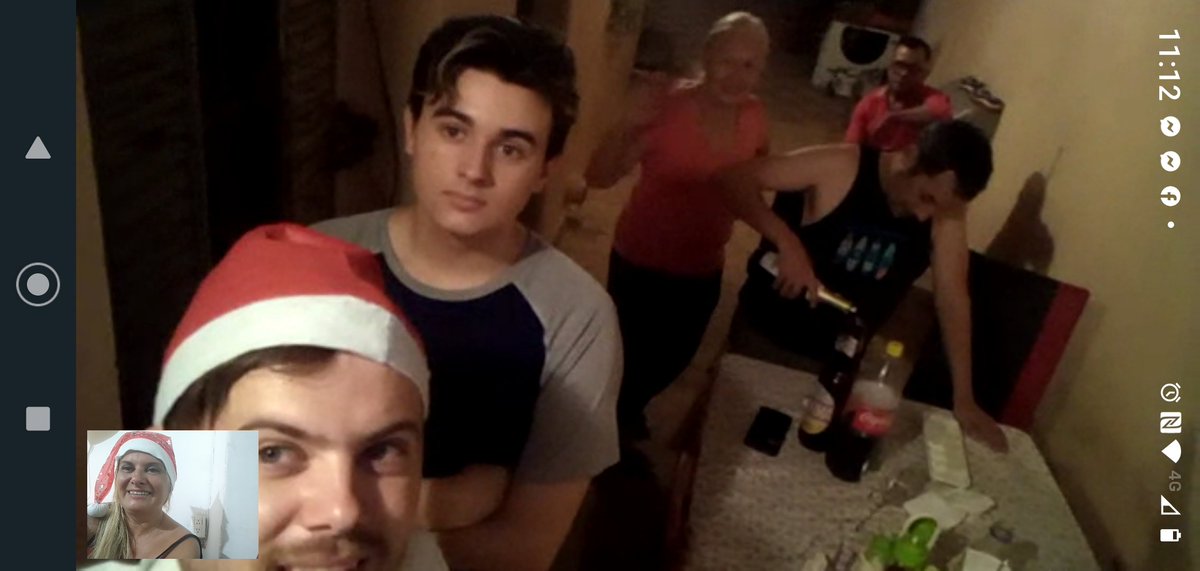 Que ómicron no empañe éstas fiestas!!! Feliz Navidad!!!.Aislada pero en contacto virtual con mis seres queridos.Muchos pasamos las Fiestas así hay que adaptarse