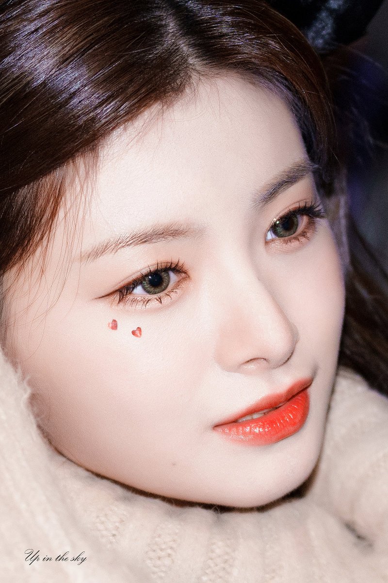 1229yiren's tweet photo. 211224 HQ

얼굴. 완벽.

#이런 #Yiren #EVERGLOW #에버글로우 https://t.co/quWG5Tl2WX