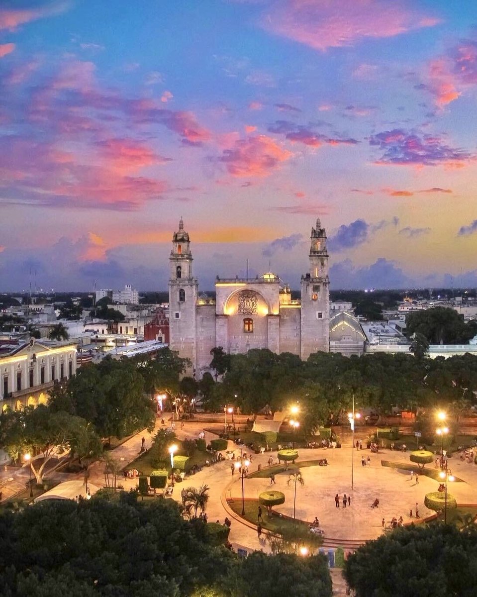yucatan_hoy's tweet photo. 📍Mérida 🙌🏻

📸: @JoeSantanaB 

#Mérida #Yucatán #Navidad https://t.co/y5spNnAXXA