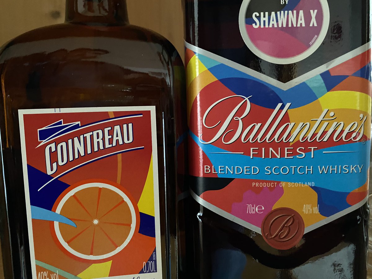 sandro_w_hess's tweet photo. Nur wegen den schรถnen, bunten Etiketten gekauft. Kann man damit was Gescheites mixenโฆ? #mix #bar #drinks #cocktails #barkeeping #barkeeper ๐ @cointreau_us @Ballantines https://t.co/XmOz4JuDxq