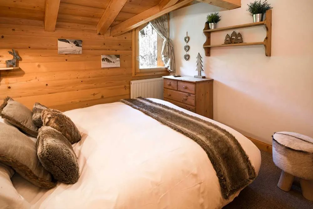 DoyleRobbie45's tweet photo. RENT IN FRANCE - FRANCE HOLIDAYS 2022
Beautiful Chalet with Stunning Views in La Tania, Courchevel Valley, Savoie

https://t.co/52pGHgG2it
#france #selfcatering #rentals #gites #travel #tourism #rentinfrance #gitesdefrance #apartments #chateau #longtermrentals #skiing #ski https://t.co/jOflInwN25