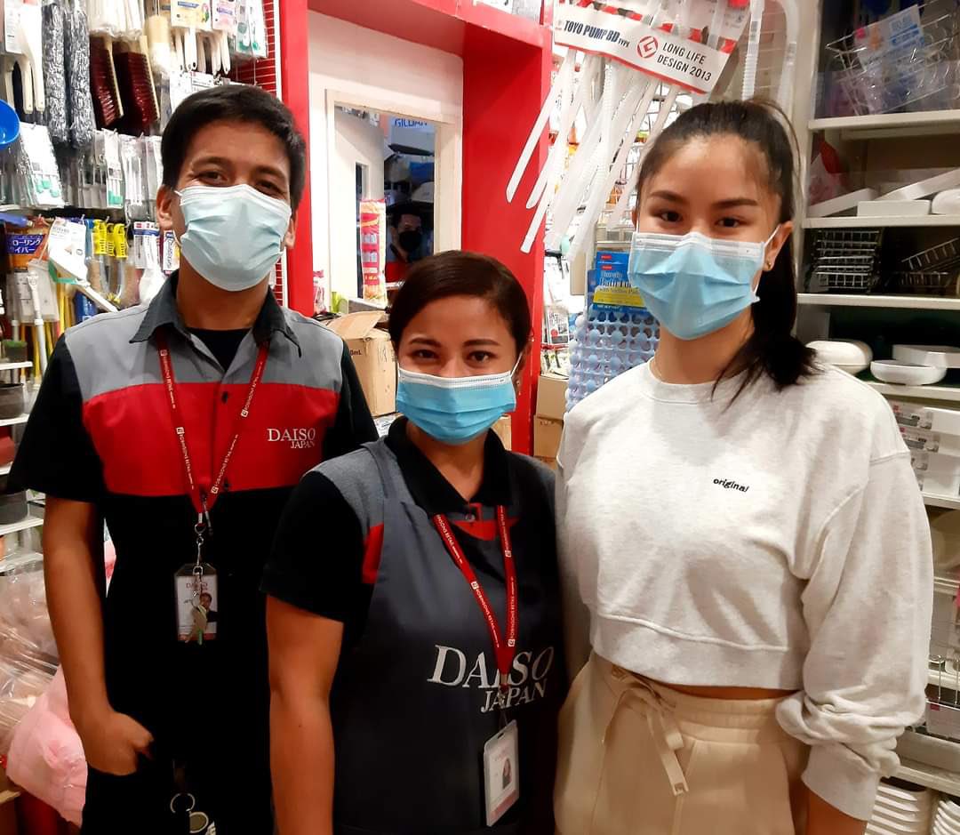 xoxokdeei's tweet photo. She is ✨ORIGINAL✨ 

#KissesDelavin https://t.co/m62gtUfjTA