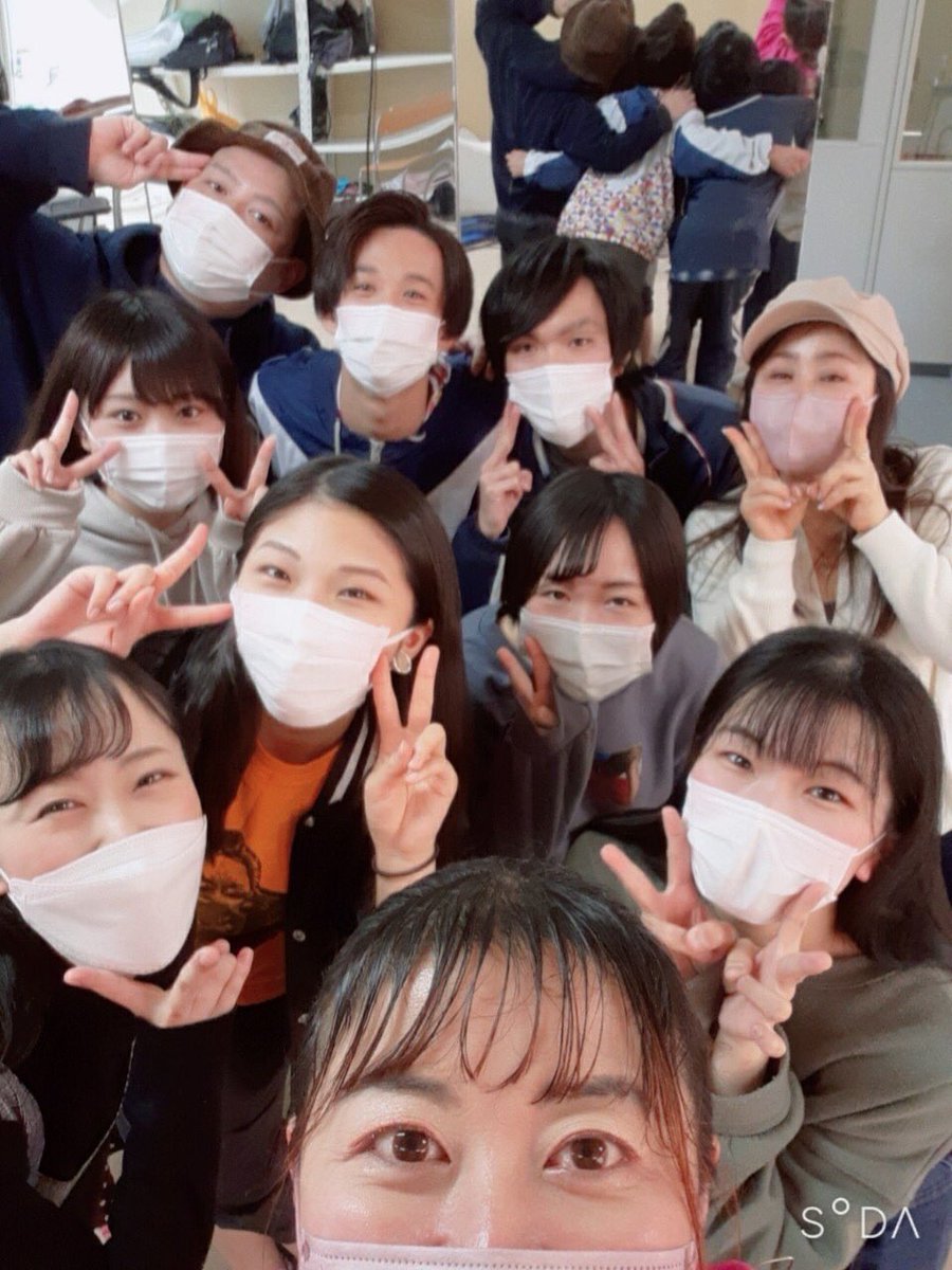 lily552511's tweet image. 本日通し稽古ができました。反省点、改善点、基本的なことがありすぎて一人てんやわんやしてます。
役者の先輩方からアドバイスをいただけたり質問したら教えてくださり😭
明日は稽古休みですが一人通し稽古しよう✨
予約QRコードできました✨
#栗jet
#gojetgo