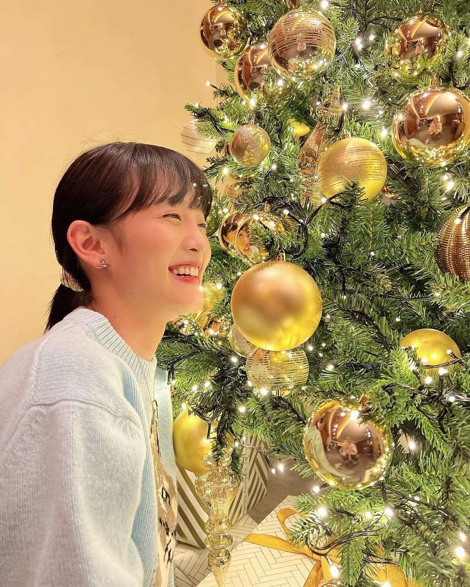 _XzGoodGamezX_'s tweet photo. Merry Christmas 🎄✨ with 🦊 https://t.co/ISwqhMWD6b