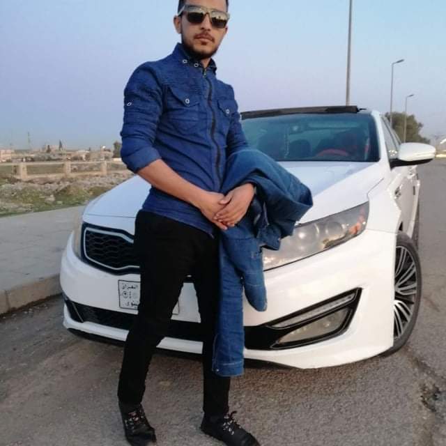عابرون والدنيا ليست لنا سنمضي يوما تاركين خلفنا كل شئ 
فاصنع السعادة لنفسك و لا تنتظرها من شخص آخر .