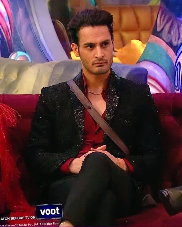 real_khabri_1's tweet photo. Ranking Poll of Week 12

Like &amp; Retweet if you're supporting #UmarRiaz in #BiggBoss15 house.

(Only Likes &amp; Retweets will count)
7 Pm to 7 Pm (24 hours) 

#BB15
#SalmanKhan https://t.co/IvfICVxZGa