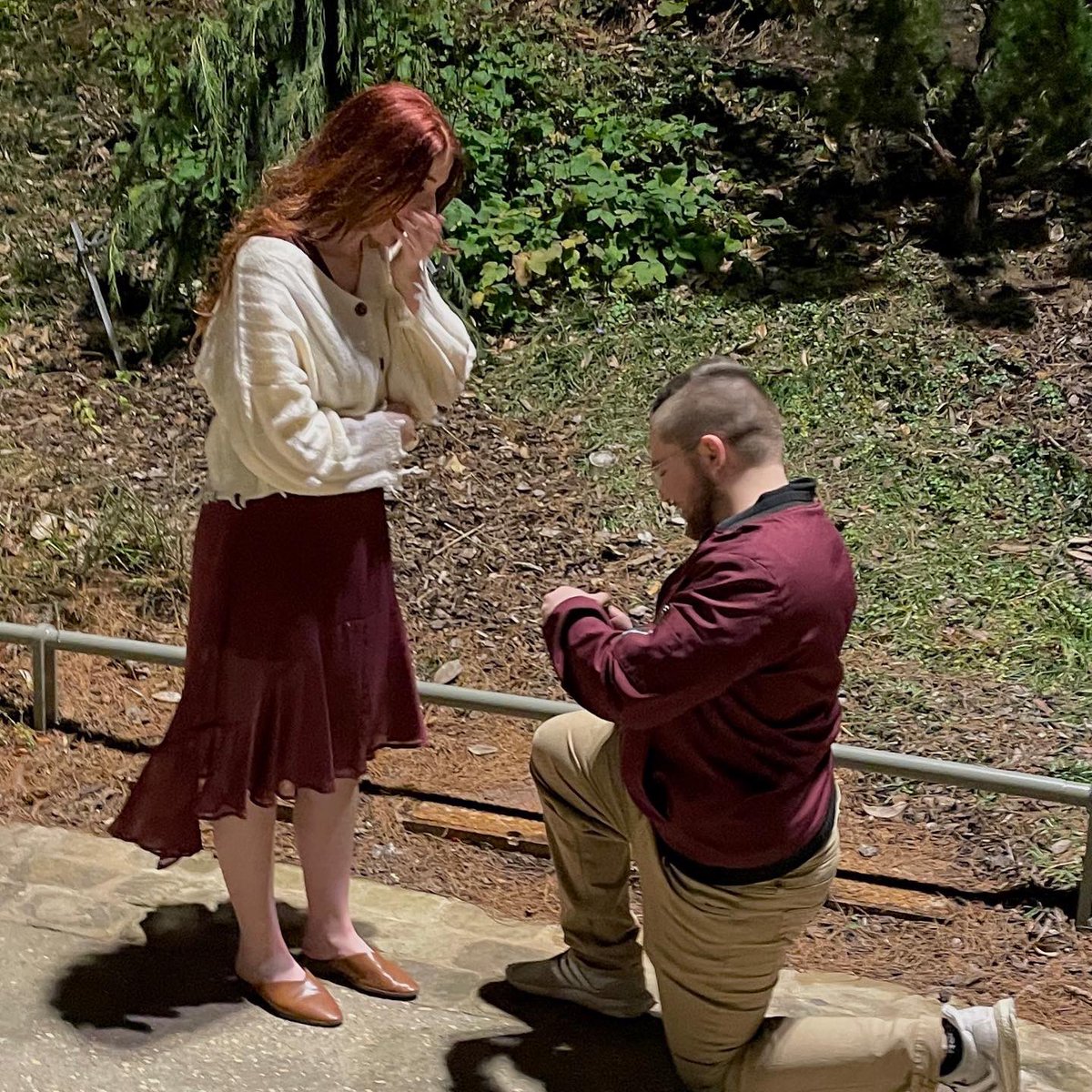 thecalebbroeker's tweet photo. I’m getting married to my fairytale princess 💍🥰 @abby1386 https://t.co/tGbxC5lfs6
