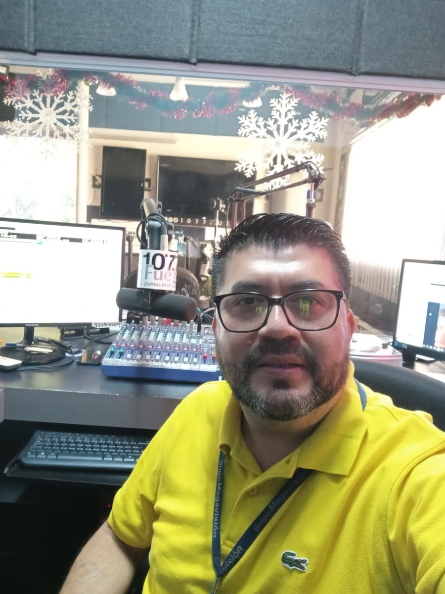.Turnito de 25 de diciembre 2021 en <a href="/1077Fuego/">107.7 Fuego GMV</a> Feliz Navidad #ConectamosConTodos #Music #Navidad 🎅🎄🎁🎉🎊📻