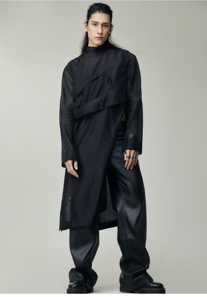 かわいいは鈍器 Rt Yoko Taiwan いやん 新時代のアオザイカッコ良すぎるんだが 毎年ベトナム では 旧正月が近づくと色んなブランドが民族衣装のアオザイ出してくるんだよなぁ 解釈の仕方が面白くて 何よりも若いギャルも男性もみんな 着る のよなぁ かわいいは鈍器 Rt Yoko Taiwan いやん 新時代のアオザイカッコ良すぎるんだが 毎年ベトナム では 旧正月が近づくと色んなブランドが民族衣装のアオザイ出してくるんだよなぁ 解釈の仕方が面白くて 何よりも若いギャルも男性もみんな 着る のよなぁ