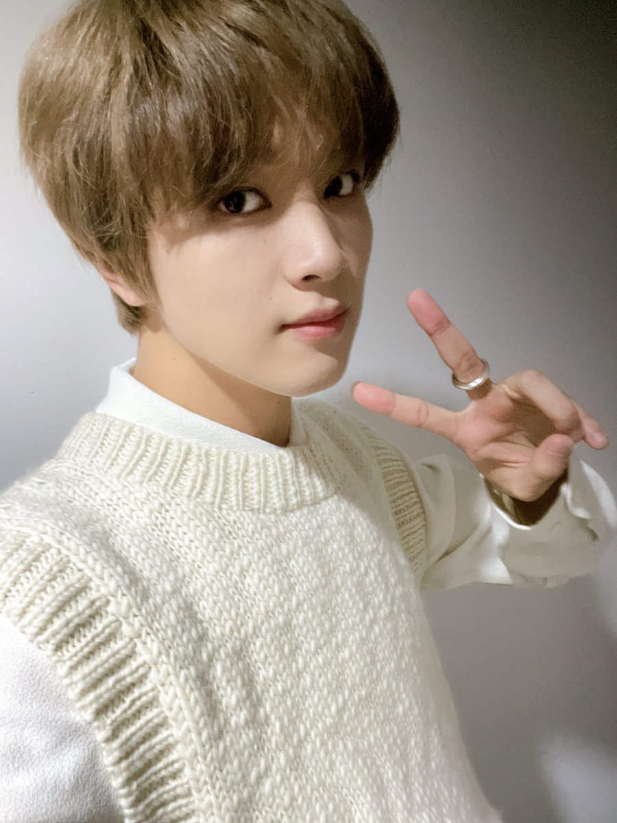 hcheartbbl's tweet photo. 211225 💌

cutie are you spending christmas well? 
thank you for today also…! https://t.co/6vavjUhXtx
