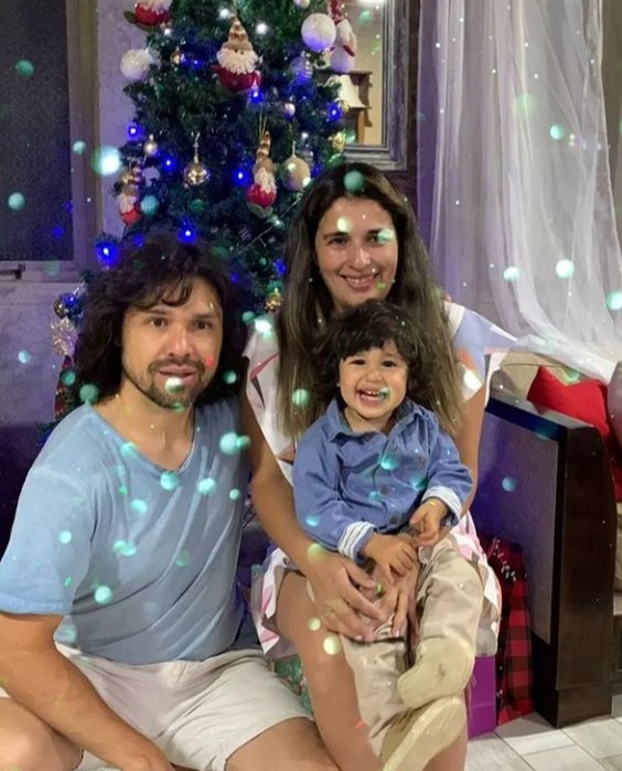 LagosXander's tweet photo. #Alerta Feliz Navidad para todos, les desea la familia Quijada Villagra https://t.co/oZNubNgVEj
