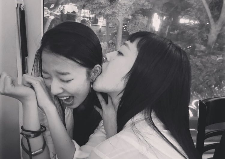 hourlysulli's tweet photo. suna instagram update https://t.co/AjUoEeg8Uz