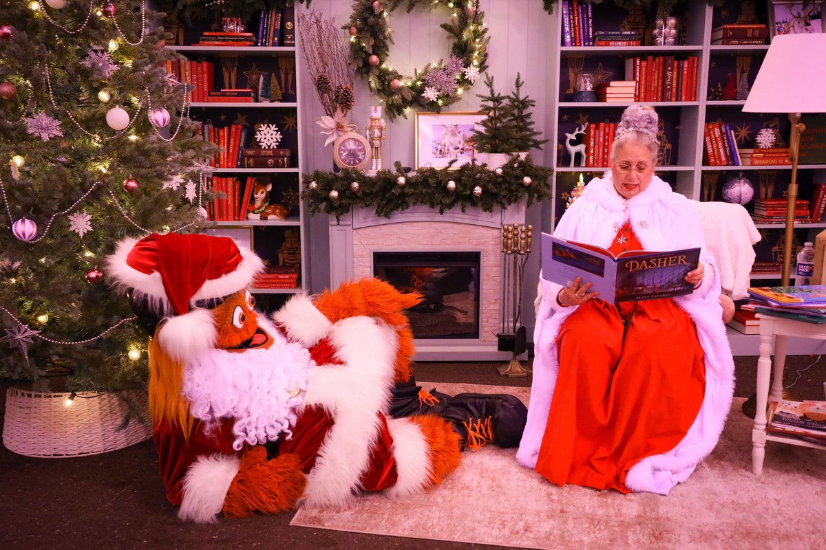 GrittyNHL's tweet photo. Don’t tell Santa https://t.co/wOONcbRgH9