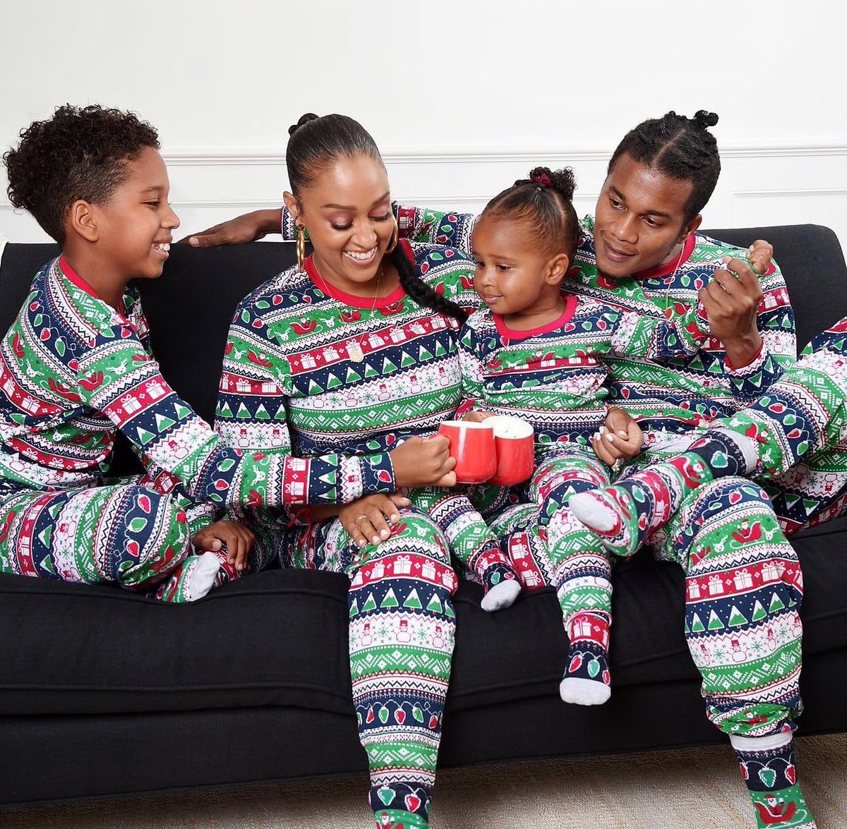 Tia Mowry tweet media