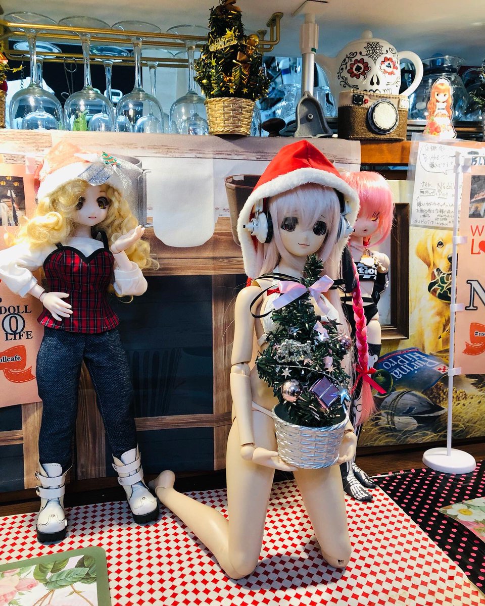 nsdollofficial's tweet photo. 本日の営業は終了致しました✨ご来店ありがとうございました🥀✨🎄 写真はご来店のお嬢様達と📸
#ドールショップ
#dollcafe
#nsdollcafe https://t.co/zsY2j2DhP9