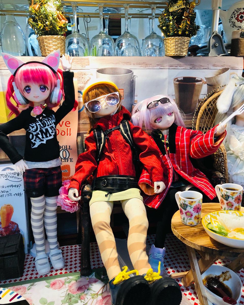 nsdollofficial's tweet photo. 本日の営業は終了致しました✨ご来店ありがとうございました🥀✨🎄 写真はご来店のお嬢様達と📸
#ドールショップ
#dollcafe
#nsdollcafe https://t.co/zsY2j2DhP9