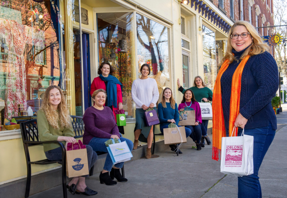 dutchesstourism's tweet photo. Merry Christmas from your friends at Dutchess Tourism! Sending best wishes for the holidays and hopes for a happy, healthy and prosperous New Year! https://t.co/alStinm3oK