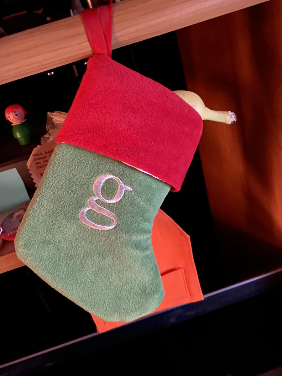 SkepticalGeorge's tweet photo. Oh goody!! @OfficialSanta brought me exactly what I wished for … bananas 🍌 Thank you Santa ❤️ https://t.co/s5pVqM1S4w