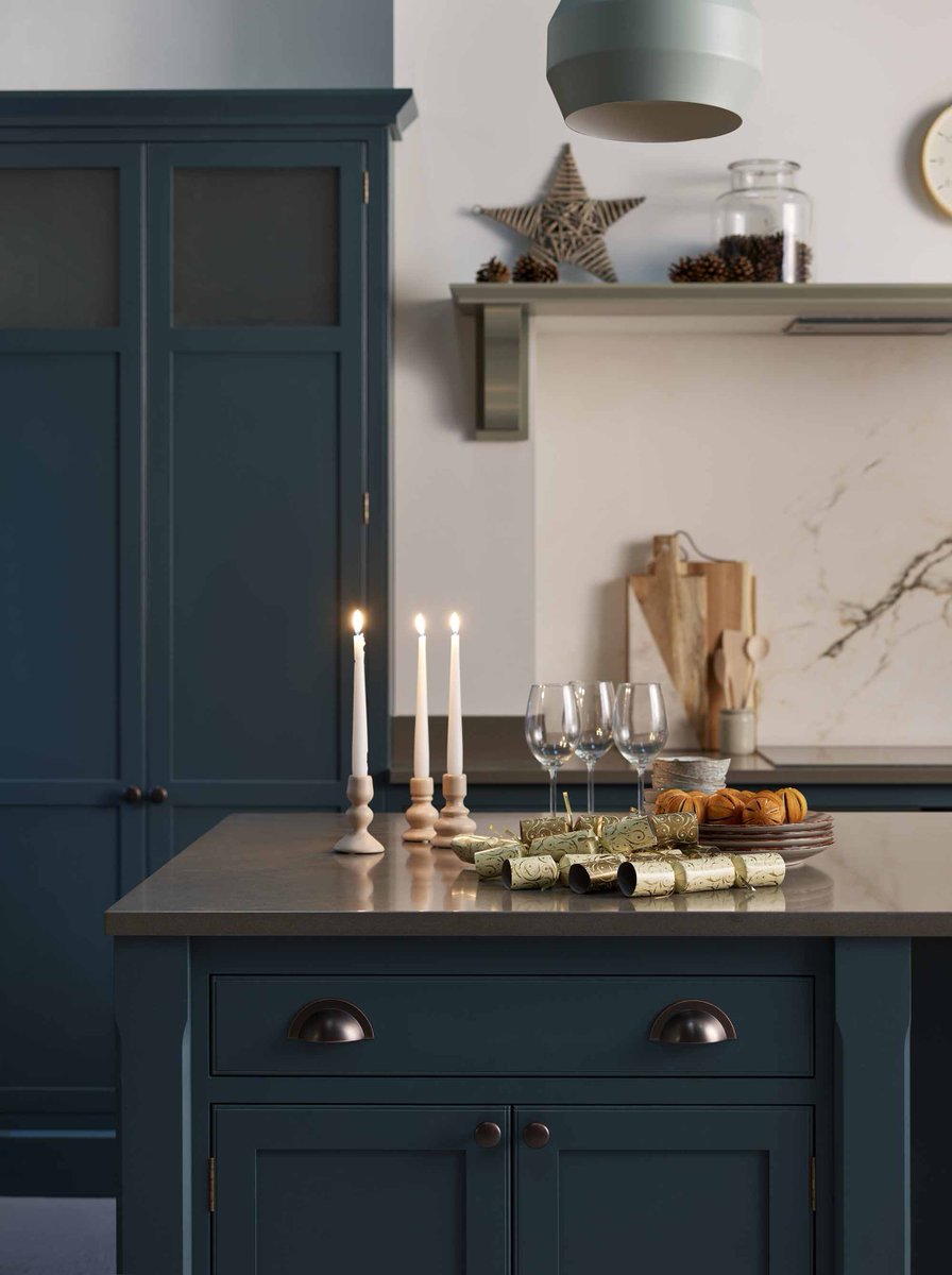Merry Christmas from everyone at Harvey Jones. We wish you a relaxing and food-filled day. 🎄