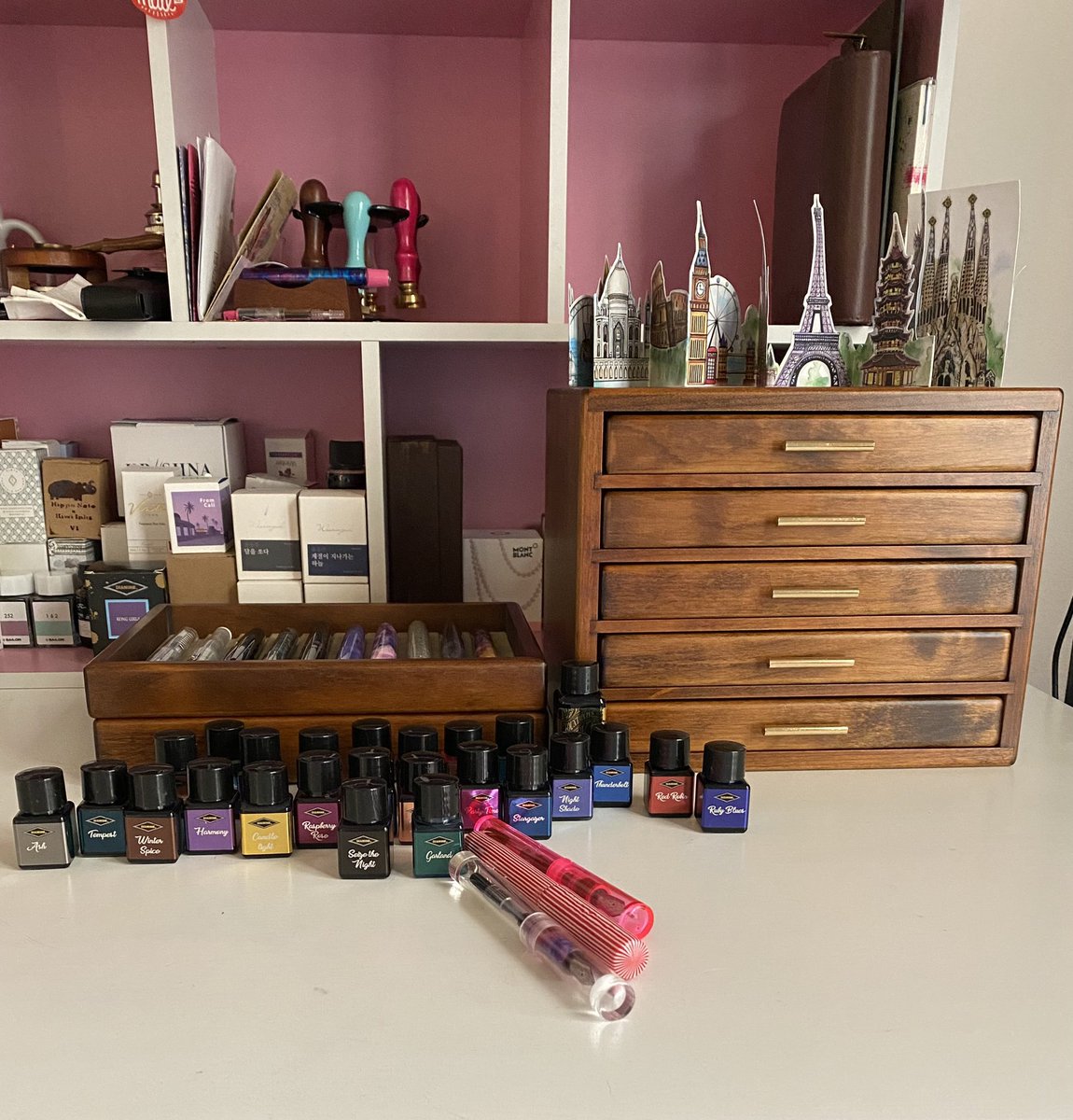 001janec's tweet photo. Diamine Inkvent calendar complete! It was fun! https://t.co/bNqpqv9bEh