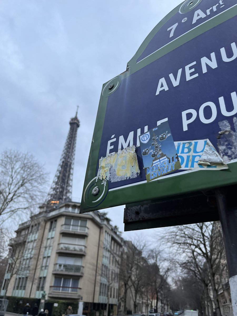 Commando_Club's tweet photo. Joyeux Noël Olympien 🔵⚪️ https://t.co/m05eM9cMys