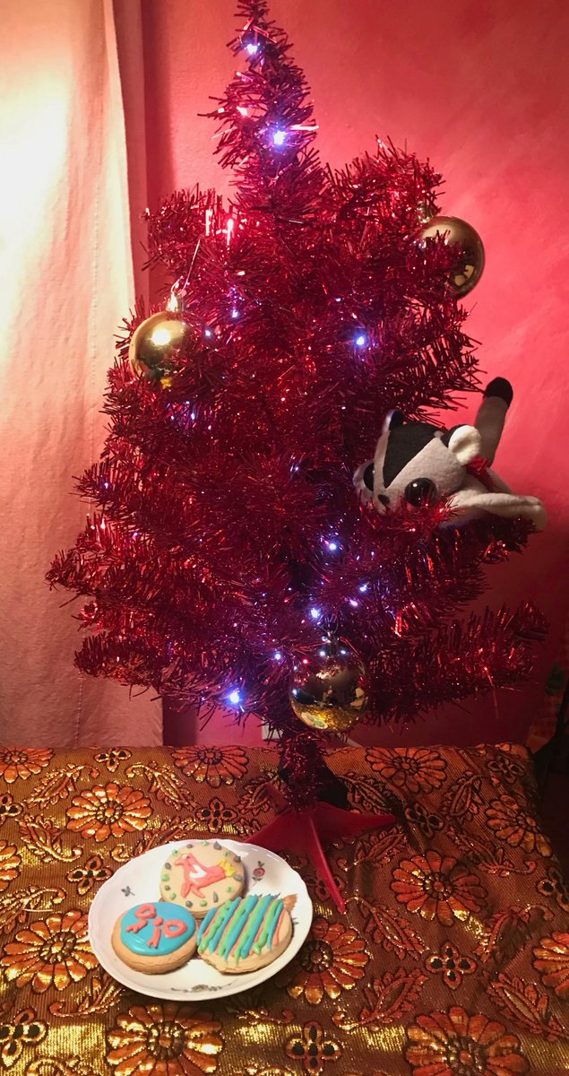 bwallsstudio's tweet photo. Merry Christmas and happy holidays from all of us at Breaking Walls! After another hectic year, we wish everyone a relaxing and wonderful end to 2021 ❤️🐾 https://t.co/Wsg5upBAkD