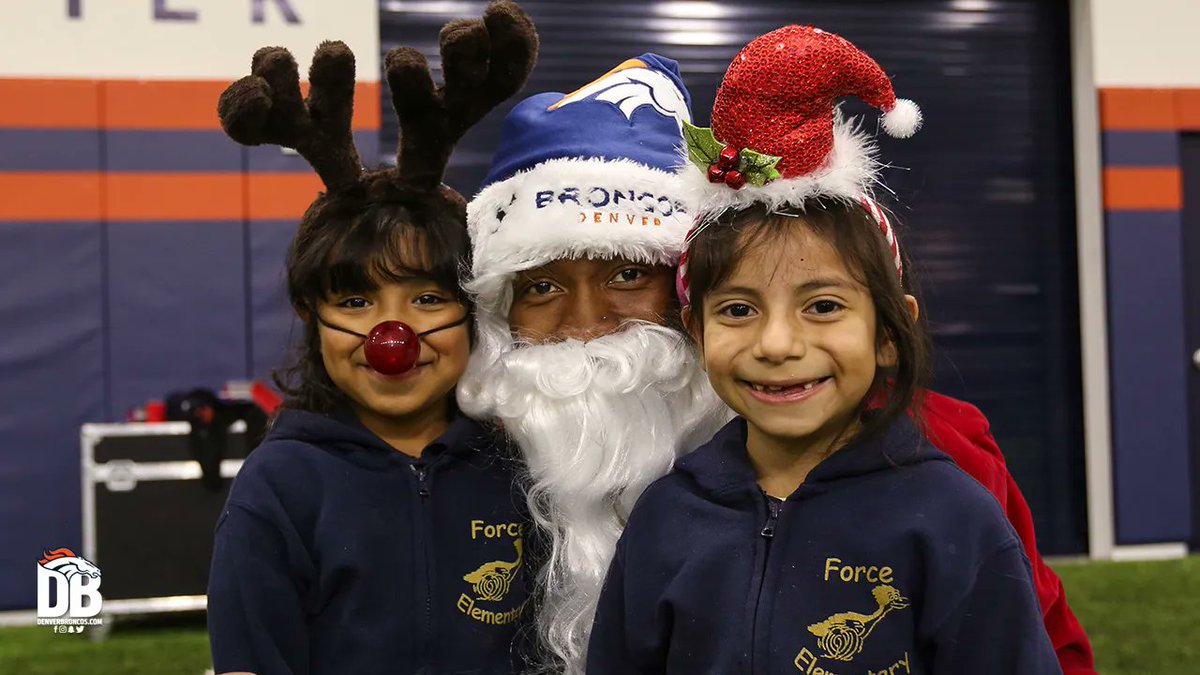 To share a small story of just how special of a person Demaryius Thomas was …

He had already arranged for 600 kids in Atlanta to receive presents so they could have something to open this Christmas. ❤️