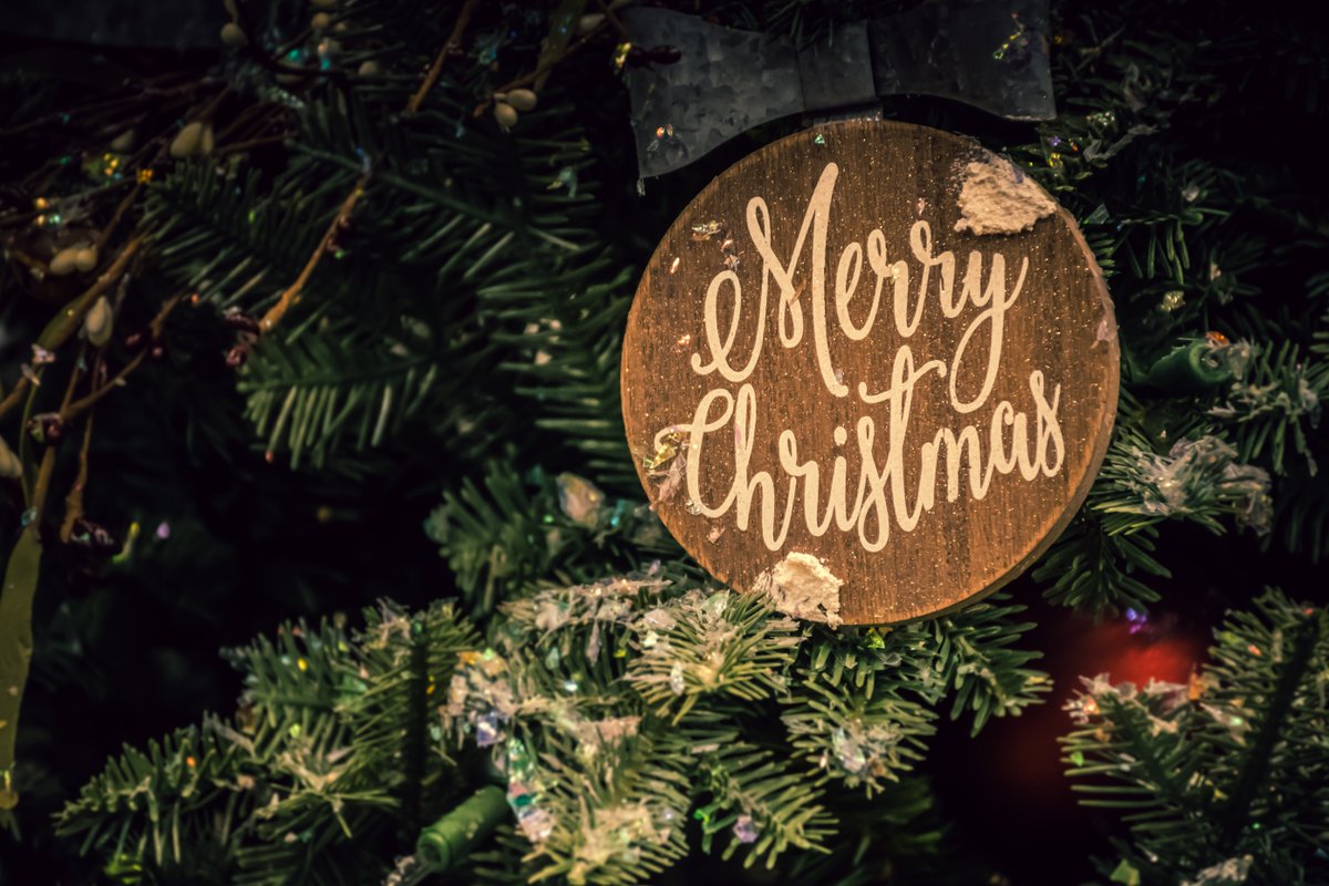WeFarmOhio's tweet photo. We would like to wish all of our followers a #MerryChristmas and Happy Holidays! 🎄🎅🏽🎁 #OhioFarmers https://t.co/d0DVur7GFb