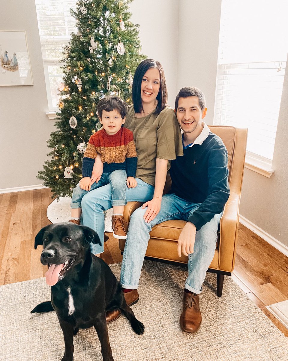 _hello_hoops's tweet photo. Happy holidays my crafty friends ✨🎄❤️ Enjoying my three guys today! Talk to you next year 😘

#hellohoops #hellohoopsembroidery #embroideryhoopart #embroideryhoopdecor #handembroidery #handmadewithjoann #dmcembroidery #embroideryhoop #damngoodstitch #embroidery #etsys https://t.co/A3o1lDwKRC