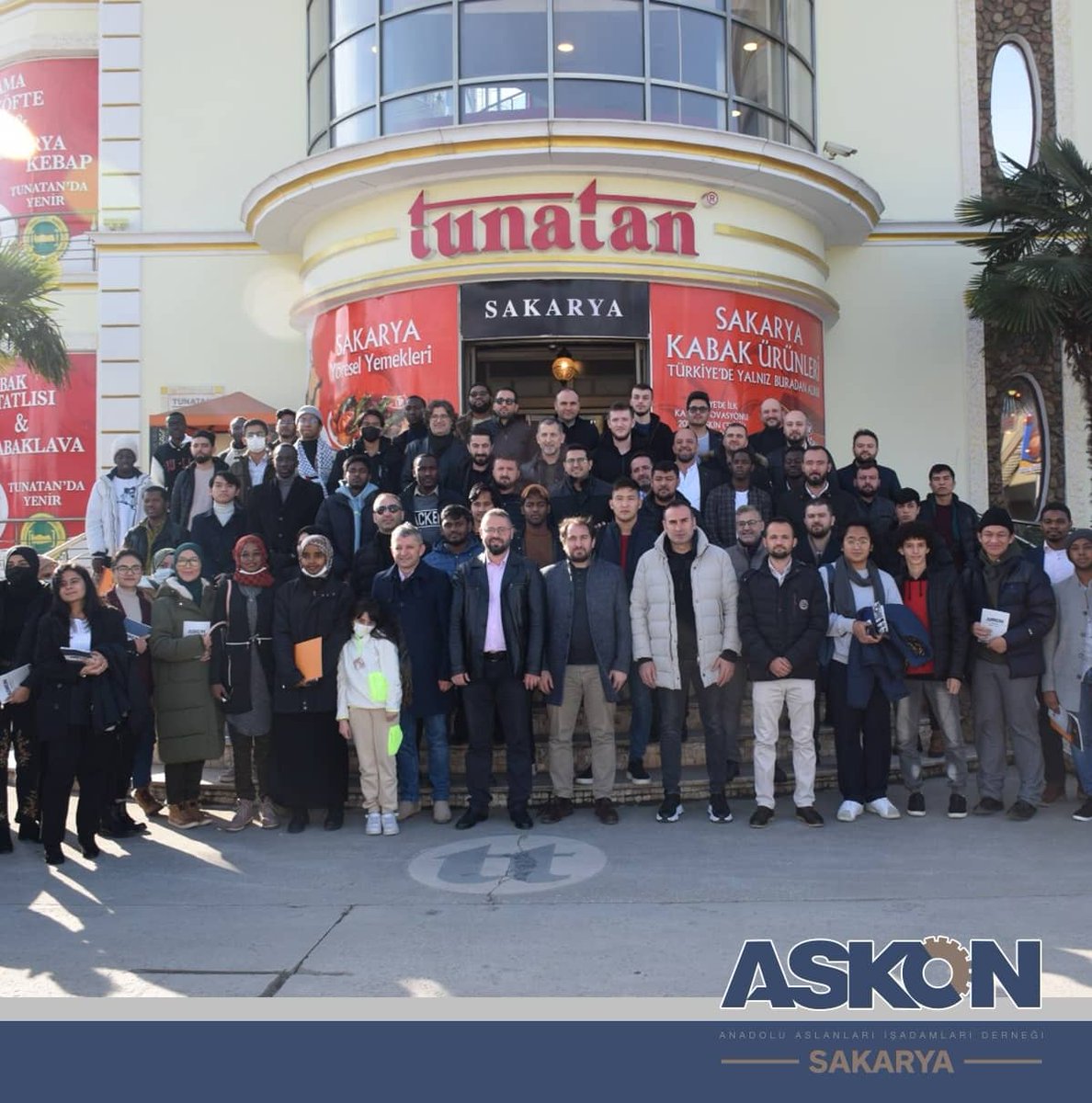 Şubemiz ve  <a href="/YedirenkUOD/">Yedirenk Sakarya</a>  ortaklığında Üyelerimiz ve Sakarya'da okuyan 80'e yakın Uluslararası Yabancı Öğrenciler ile bir araya geldik. Öğrenciler ile tanışarak ülkeleri ile ilgili ihracat eksikleri hakkında karşılıklı fikir alışverişinde bulunduk.<a href="/EngnTmbz/">Engin Tumbaz</a> <a href="/ASKON/">ASKON 🇹🇷</a>