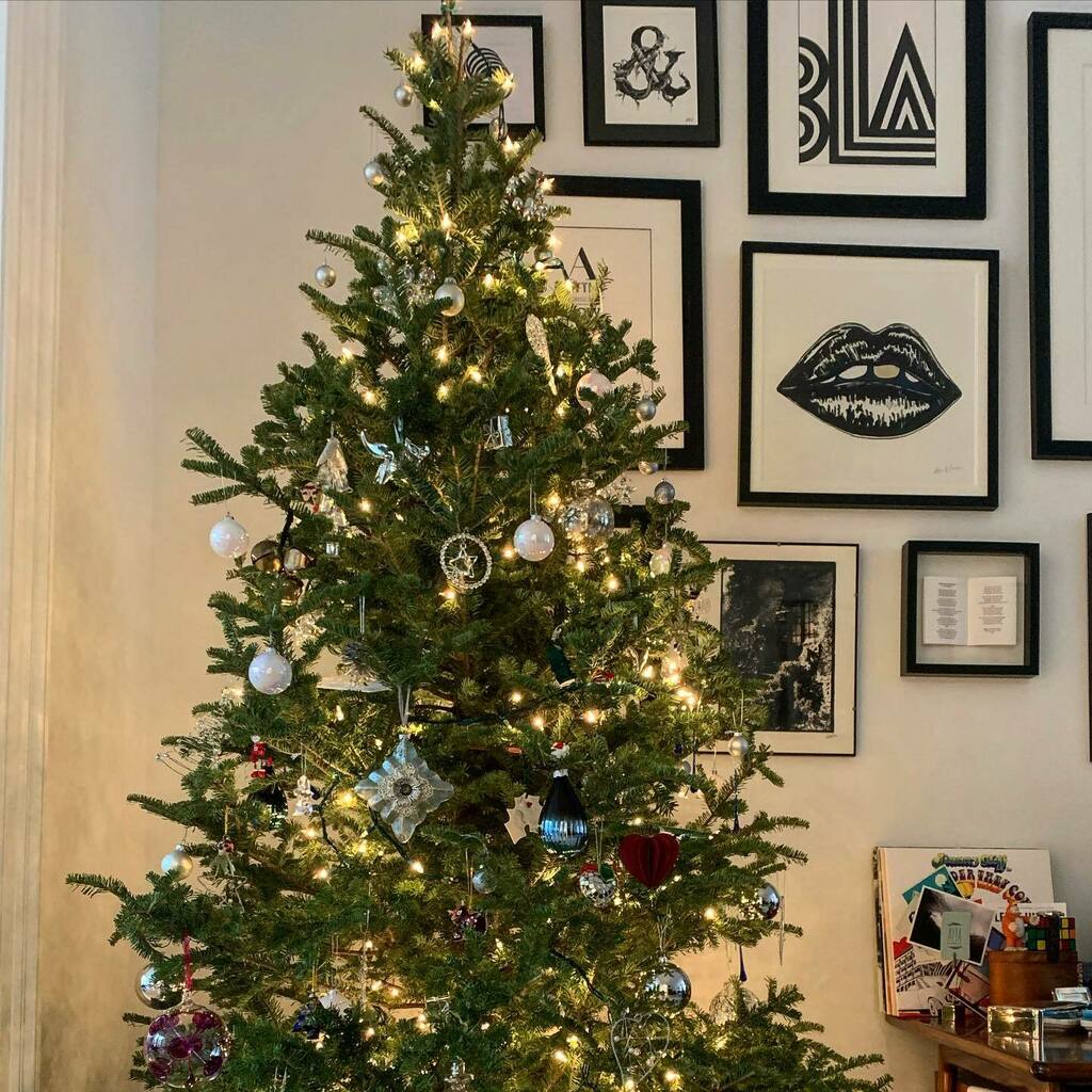 katecshaw's tweet photo. Merry Christmas! Hope you all have a lovely day!
So we did the very European Christmas tradition of opening our presents on Christmas Eve after a traditional beef wellington dinner. Today we’re of to the Crosby Street Hotel @firmdale_hotels for lunch and… https://t.co/i4oZldlt2V https://t.co/tUjYSknodV