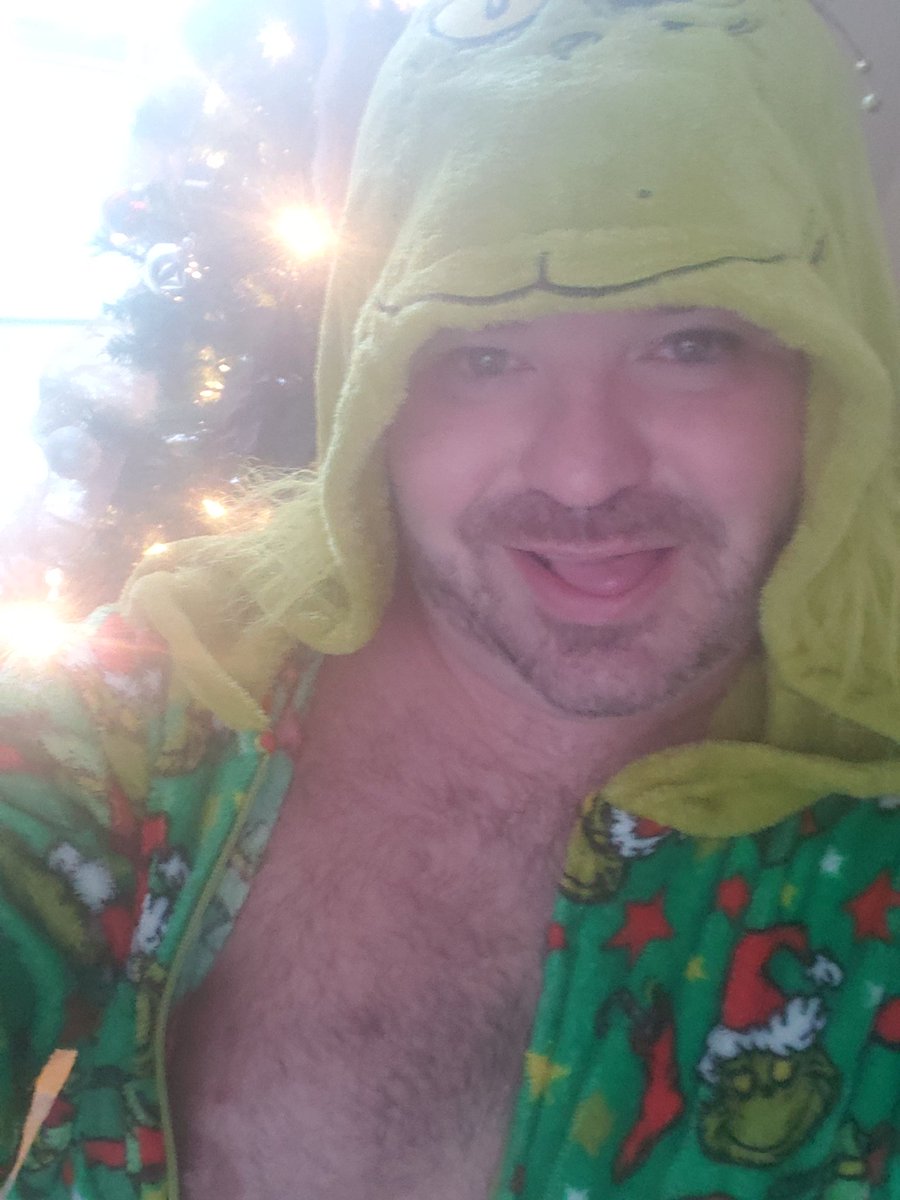 Savguy2's tweet photo. MERRY CHRISTMAS!!! #GAYCUB #Gay #gaybear #dallasgay https://t.co/ScXxSNme72