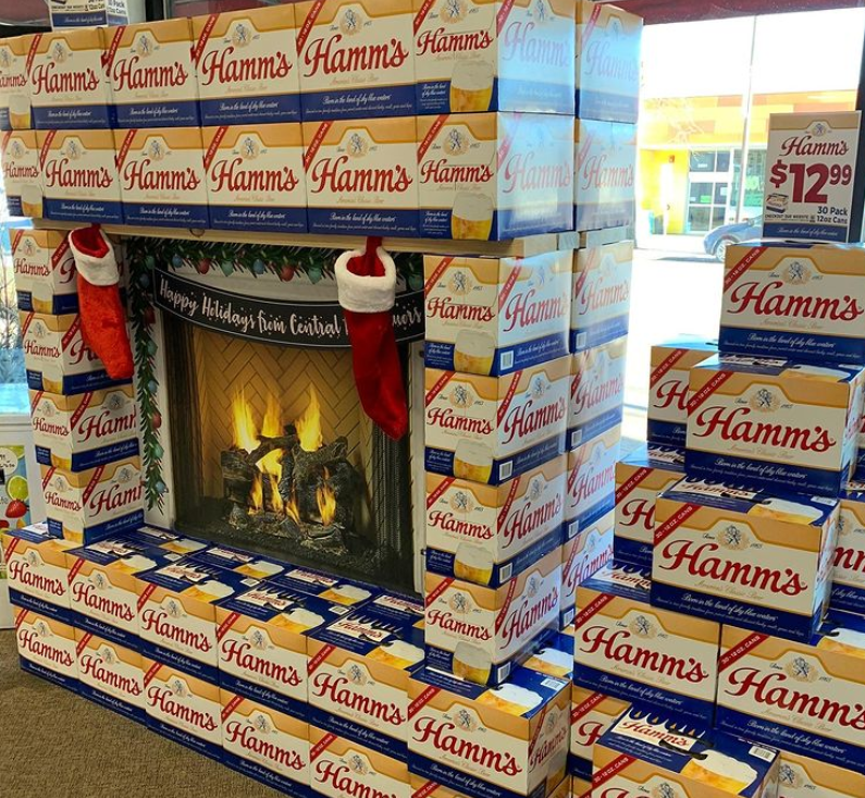 MolsonCoors's tweet photo. If your gifts don't quite arrive in time, we've got a lead on where The Big Guy may have gotten hung up. Sorry about that. https://t.co/mAEqMkvQpo