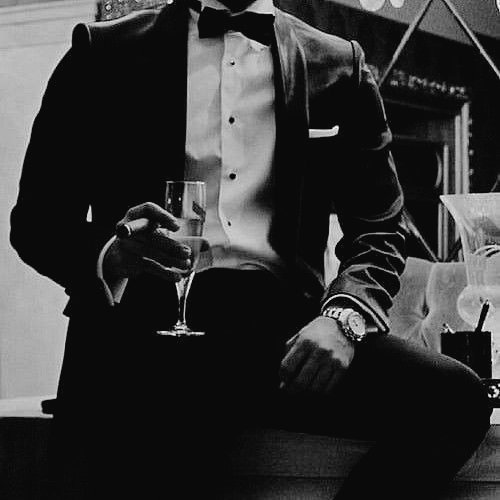H4LLOW33N__'s tweet photo. ㅤㅤ

      Being deeply loved by someone
      gives you strength, while loving
      someone deeply gives you courage.
       
         ___    #HEART - DM
         _________      #RT — Suprise.

ㅤ https://t.co/7FyDHs3aKr