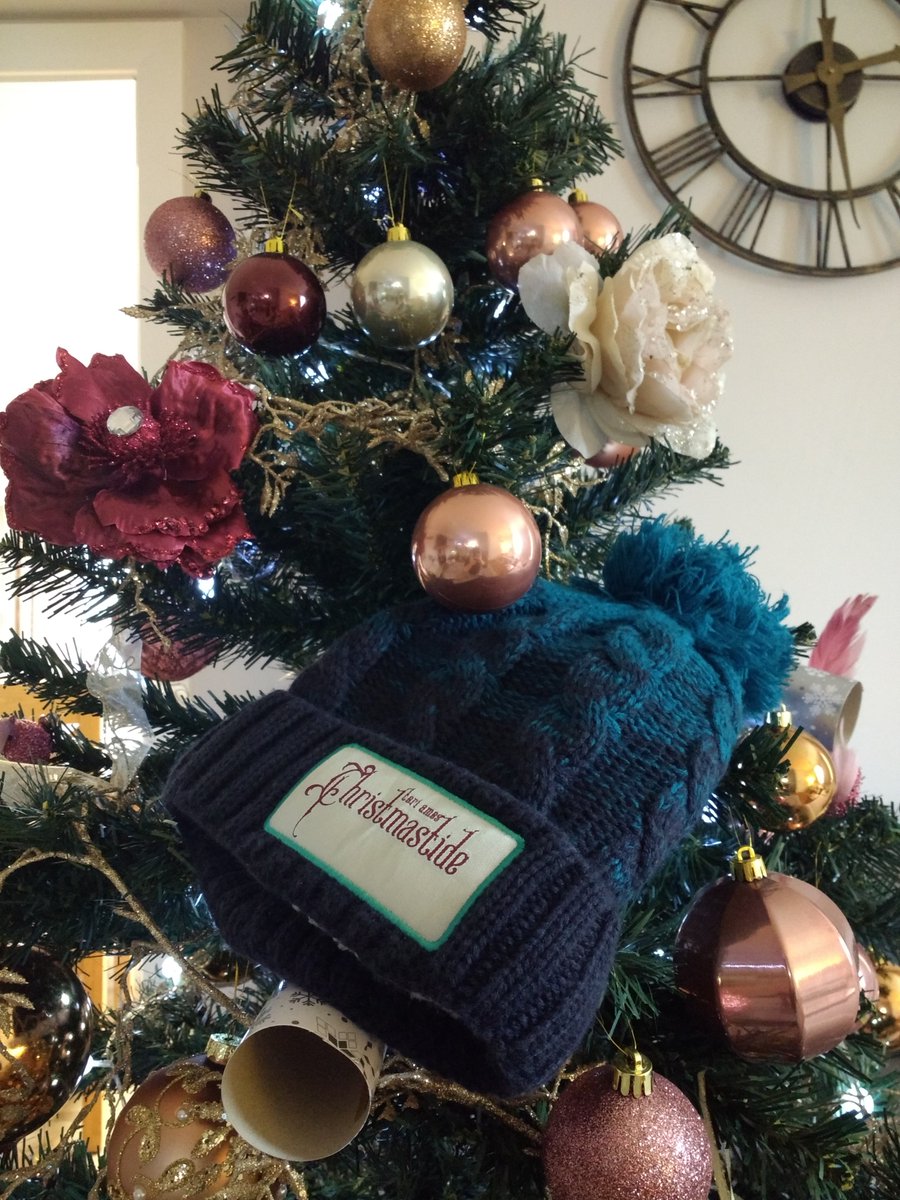 NicotineLove's tweet photo. Never far away from our hearts, minds (or trees!) Merry Christmas, Tori @toriamos See you in Berlin - #TeamOptimism #toriamos #oceantoocean #letthemusicplay #HaveYourselfAMerryLittleChristmas #christmastide https://t.co/3a2EO8znQE