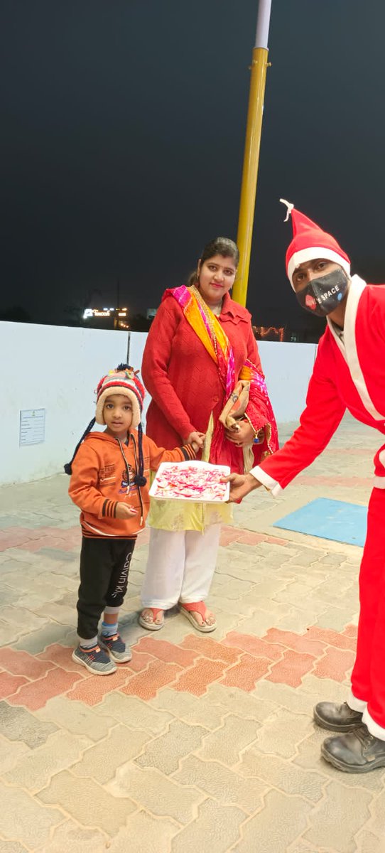 bpclretailjai1's tweet photo. Christmas festivities at our COCO BP Jagatpura, #Jaipur! 🎄🎄🎄

@SanjayChoubeys 
@BPCLimited 
@BPCLRetail https://t.co/SA7IQcnm3Q
