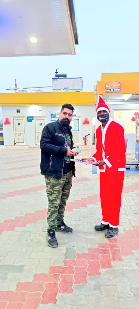 bpclretailjai1's tweet photo. Christmas festivities at our COCO BP Jagatpura, #Jaipur! 🎄🎄🎄

@SanjayChoubeys 
@BPCLimited 
@BPCLRetail https://t.co/SA7IQcnm3Q