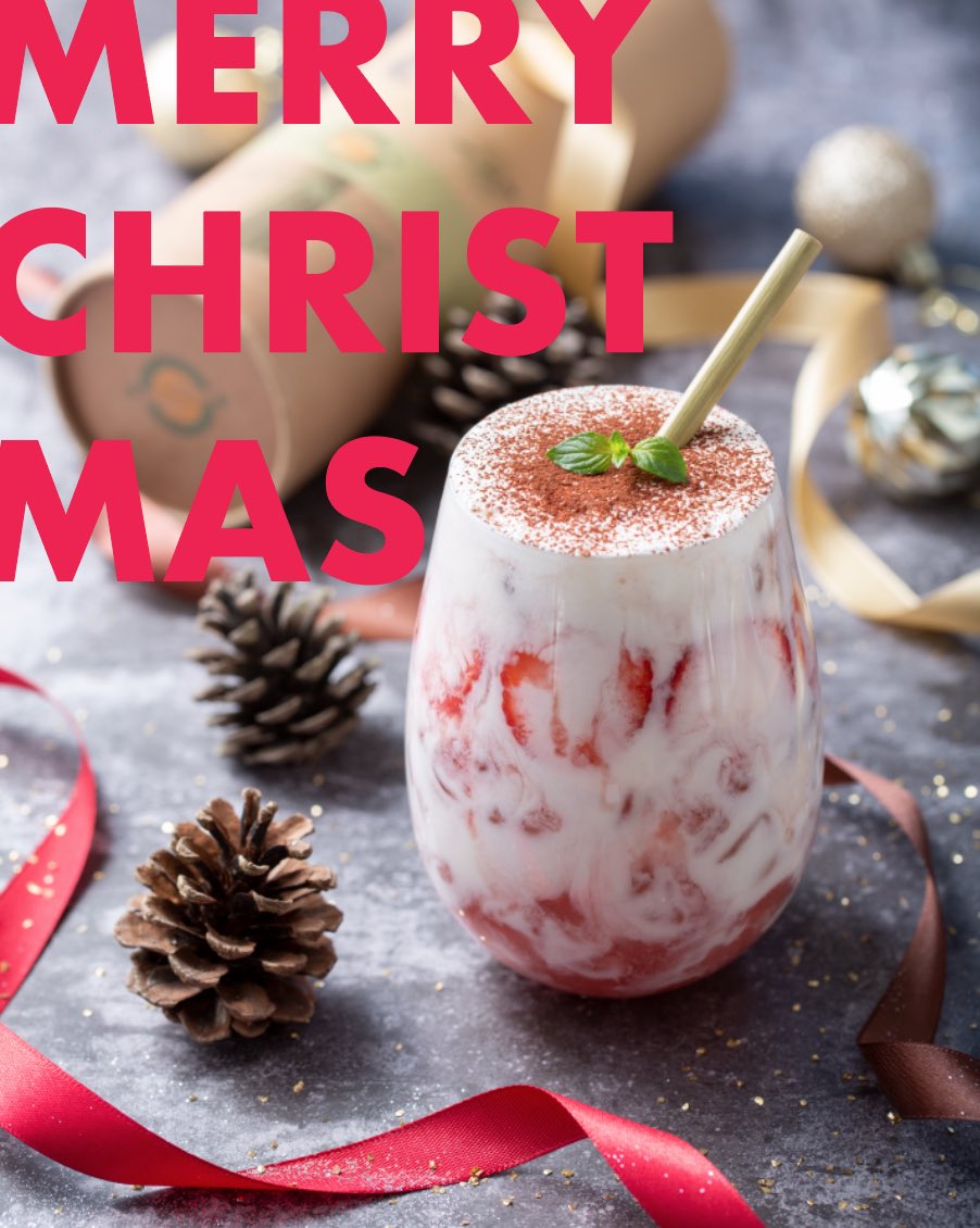 strawlific's tweet photo. To all of you celebrating this joyful holiday, Merry Christmas🎄 

As Vietnam gradually makes its comeback from the pandemic’s punch, we join you in counting our blessings and wish everyone safe and bountiful days as we unwrap some presents and wrap up 2021💚

#merrychristmas https://t.co/MYXHqm6noR
