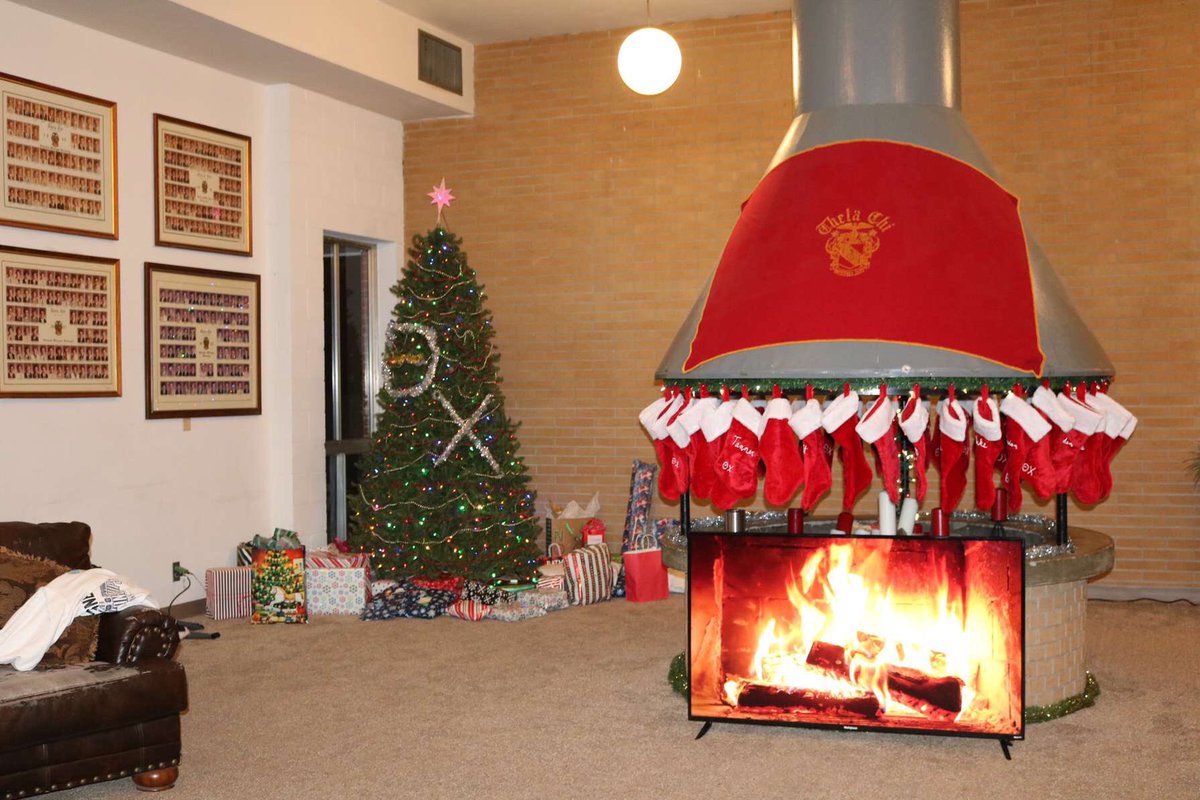 nwuthetachi's tweet photo. Merry Christmas and Happy Holidays from the men of the Gamma Phi Chapter of Theta Chi! May you have a blessed christmas and enjoy the time with the people you love! https://t.co/letq0UJvi0