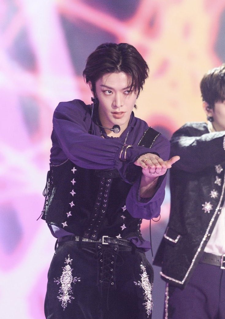 🦋 ladies and gentlemen, Nakamoto Yuta.