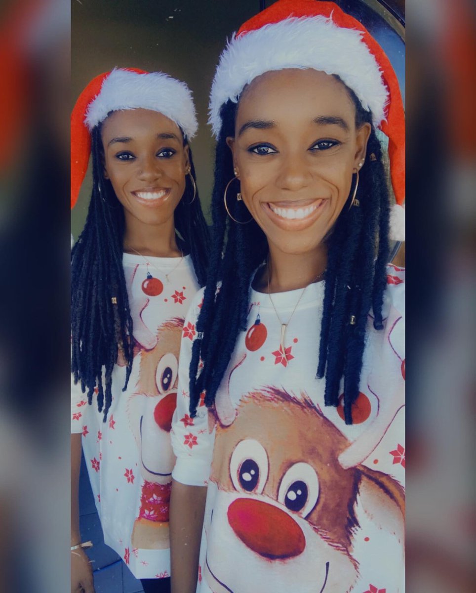 Amoyia's tweet photo. Merry Christmas 🎄🎁 

#MerryChristmas #MerryXmas #islandgirl #twins https://t.co/nzir10F0m2