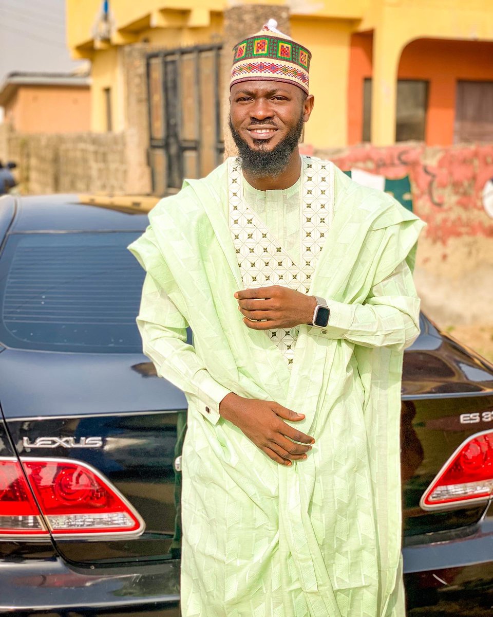 abdulslimzy's tweet photo. Happy marriage life my brother @MMBologi 

May your home be among the best in this world and hereafter 🙏🏽❤️💡

Ameen https://t.co/DBxzQSAent